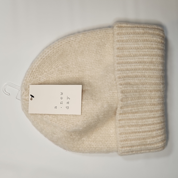 a new day Accessories - NWT A New Day OSFM Cream colored hat